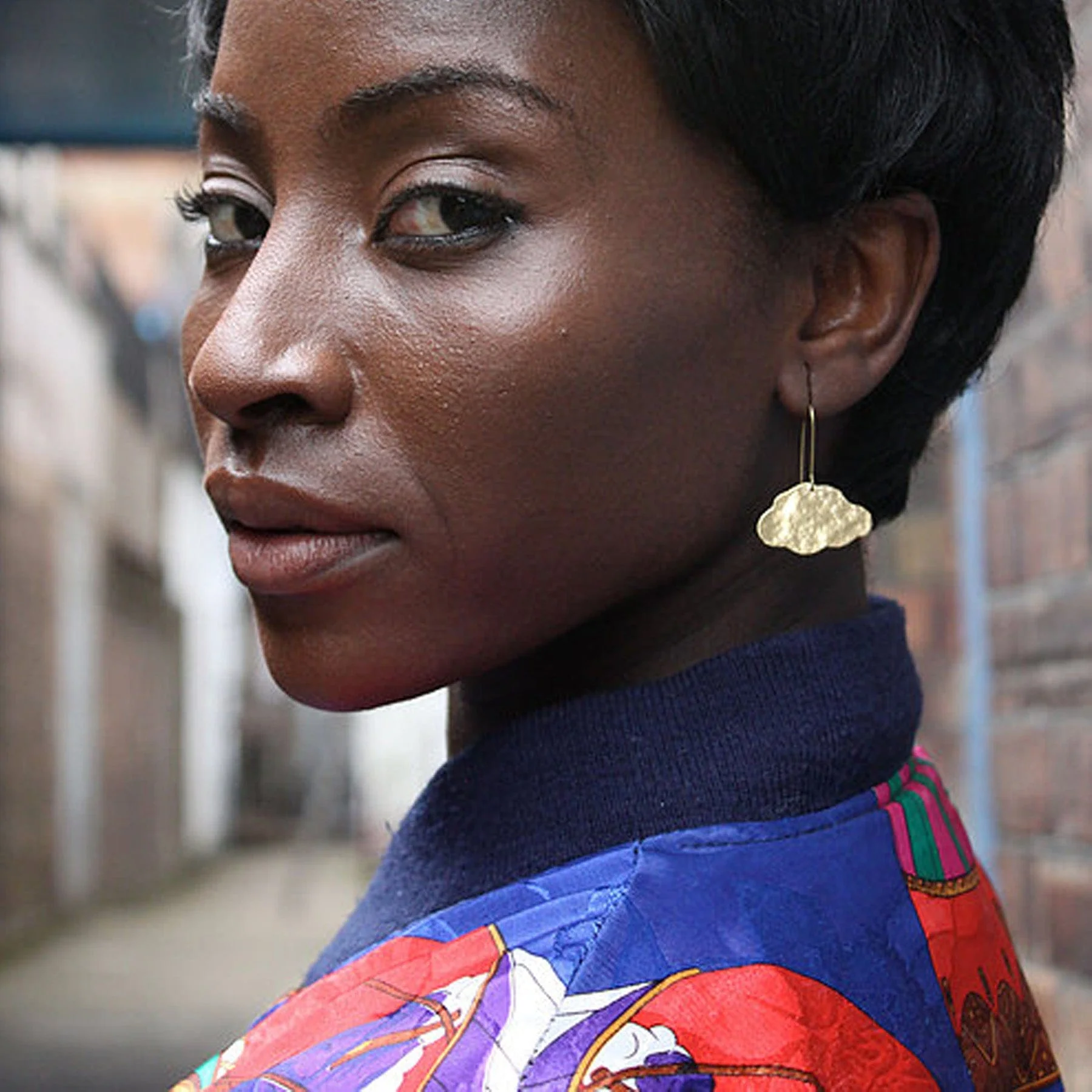 Brass cloud earrings - Image 2