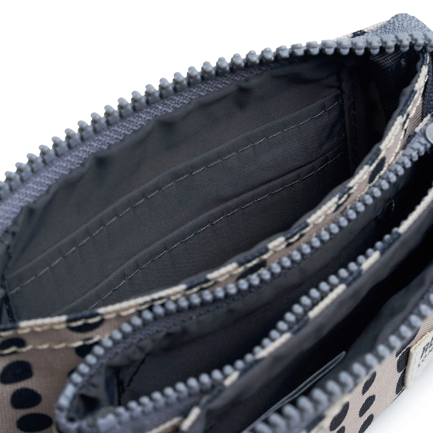 Carnaby linear dot recycled canvas wallet - Image 7
