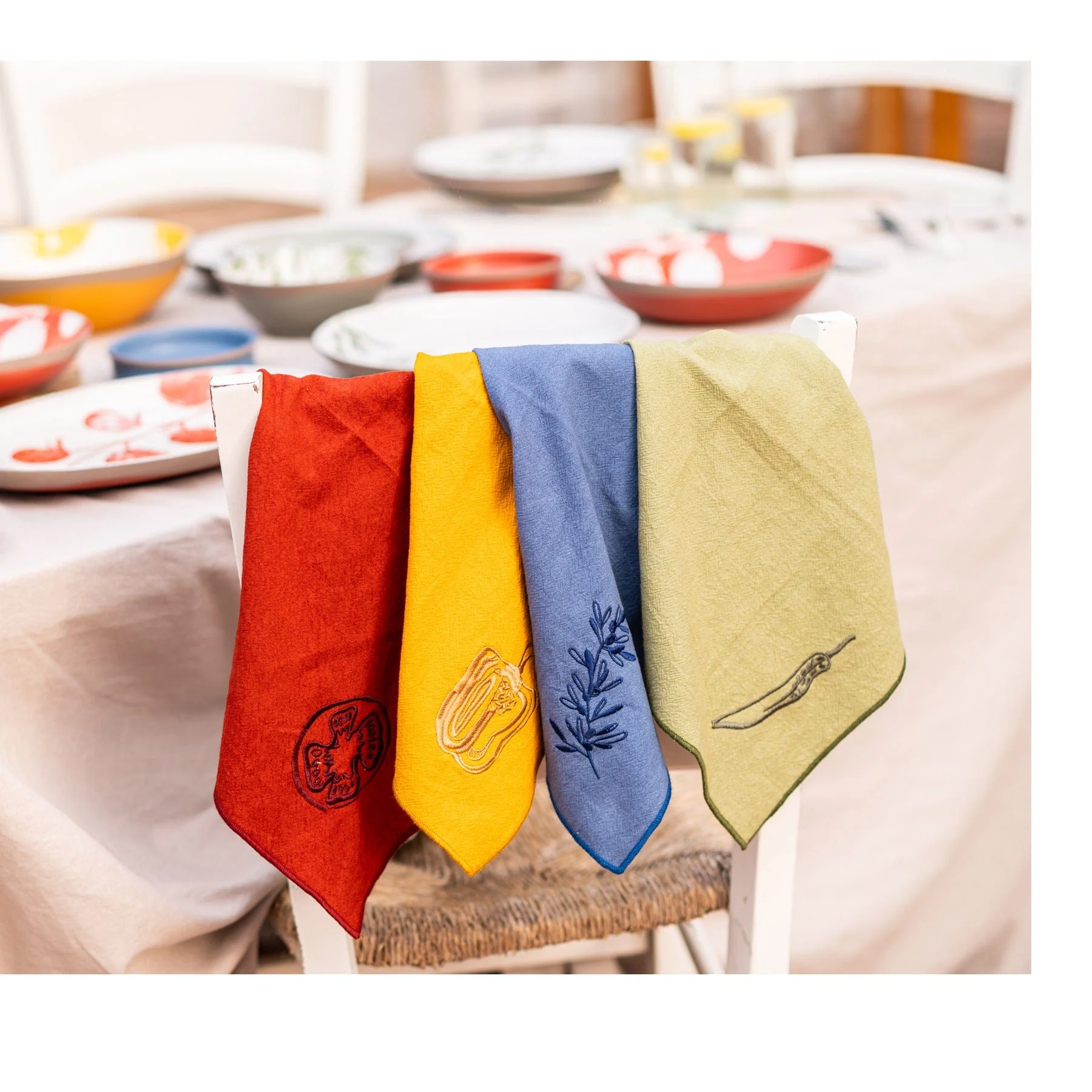 Set of 4 embroidered napkins - Image 2