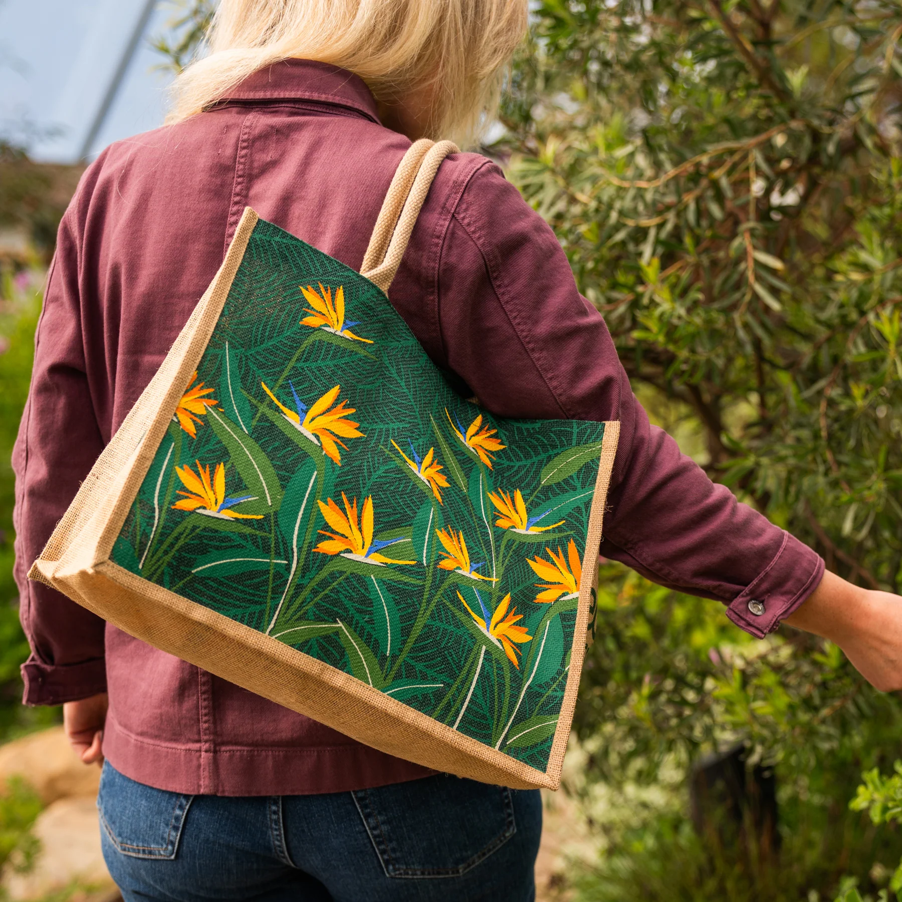 Large strelitzia jute bag - Image 2