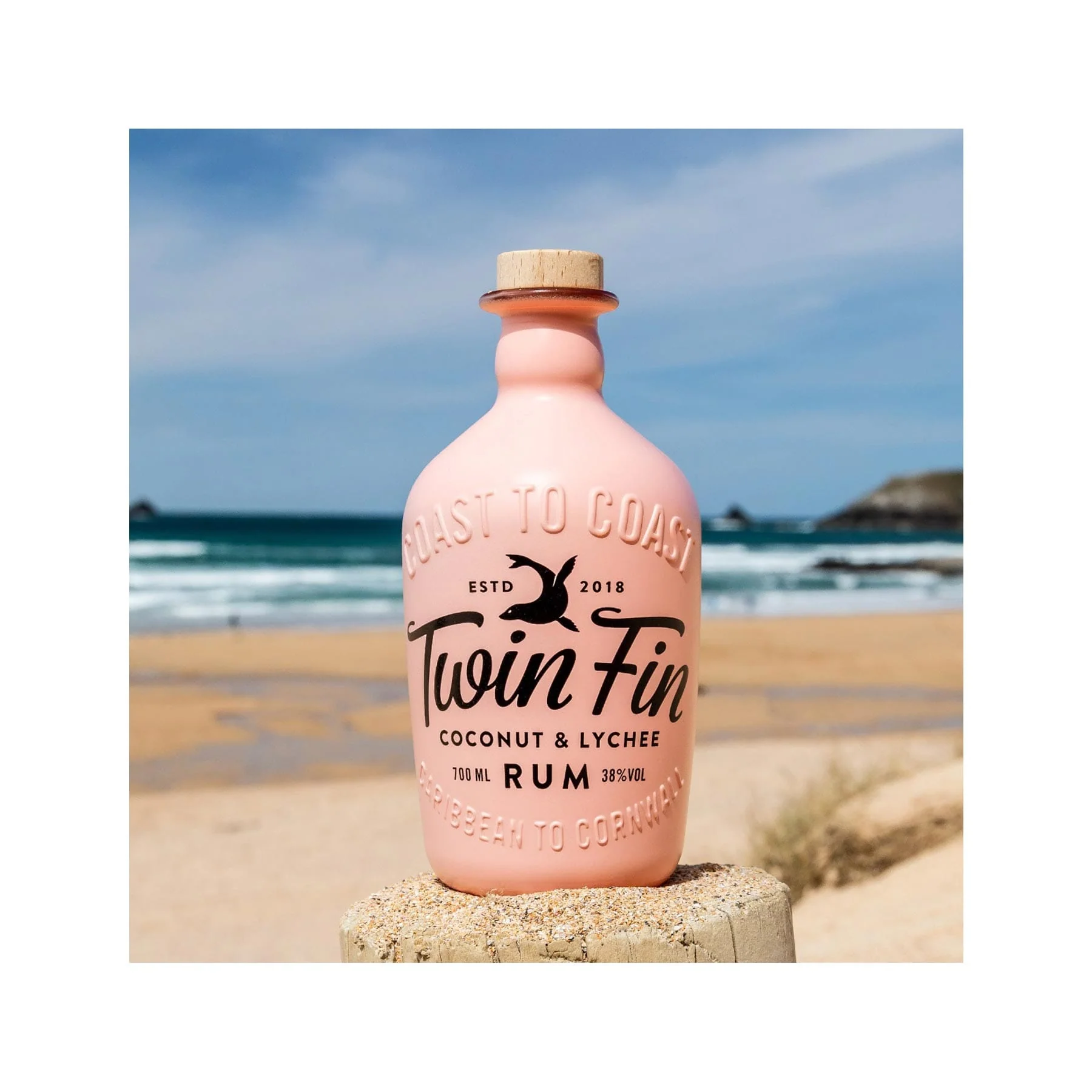 Coconut & lychee rum 70cl - Image 2